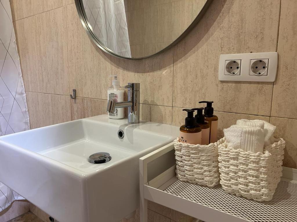 20 Pasos Apartment ตูเดลา ภายนอก รูปภาพ